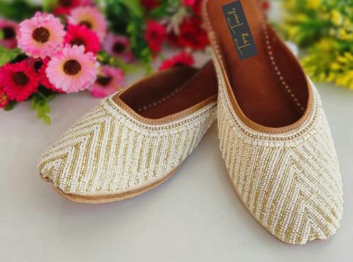Ivory Beaded Zardozi Open Jutti | Hand-Embellished Festive Footwear